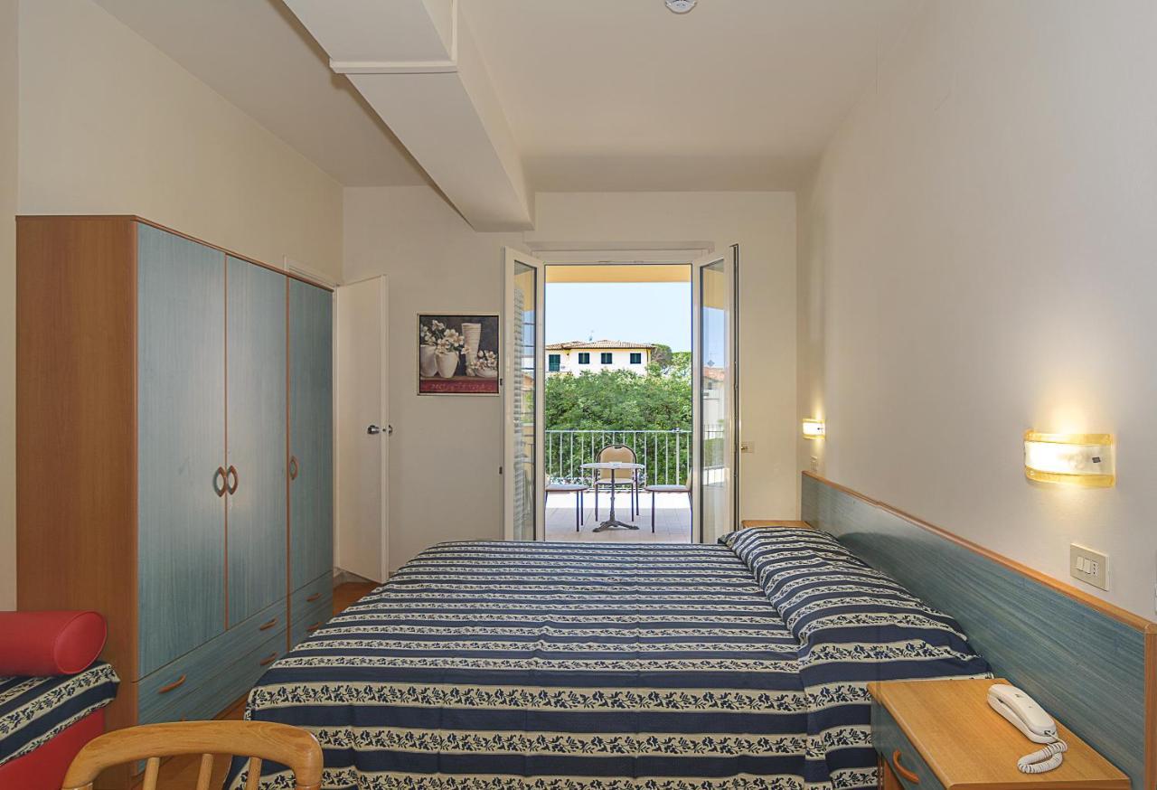 Hotel Apuana Marina di Pietrasanta Ngoại thất bức ảnh