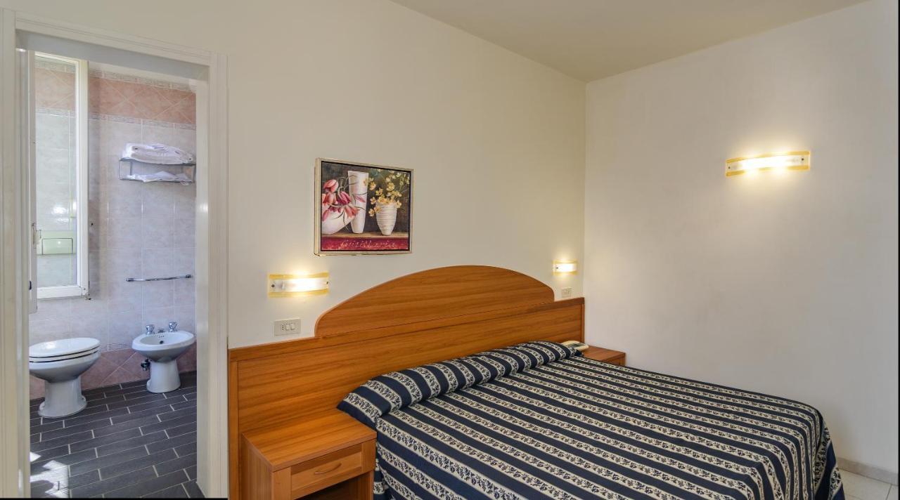 Hotel Apuana Marina di Pietrasanta Ngoại thất bức ảnh