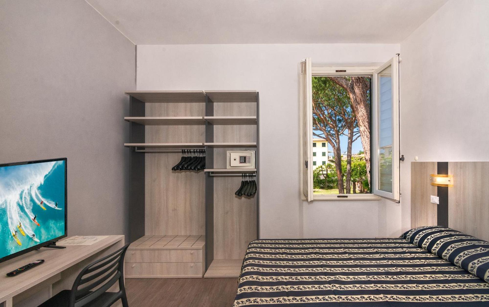 Hotel Apuana Marina di Pietrasanta Ngoại thất bức ảnh