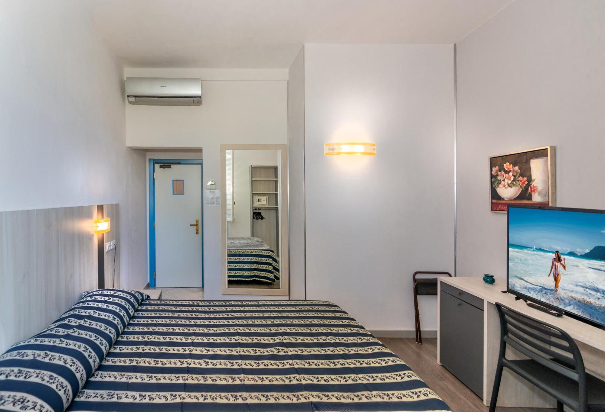 Hotel Apuana Marina di Pietrasanta Ngoại thất bức ảnh