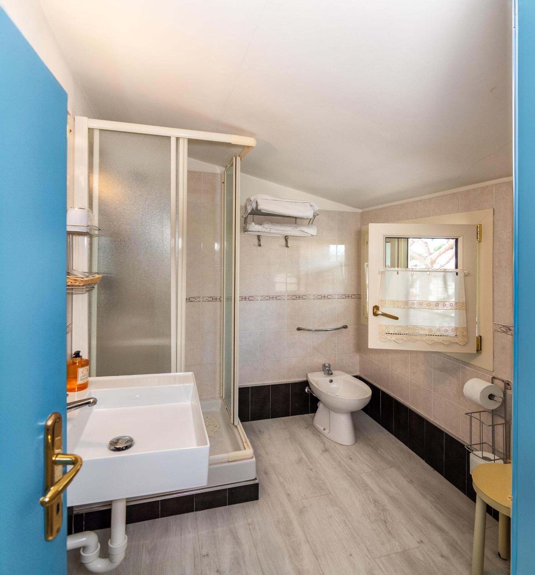 Hotel Apuana Marina di Pietrasanta Ngoại thất bức ảnh