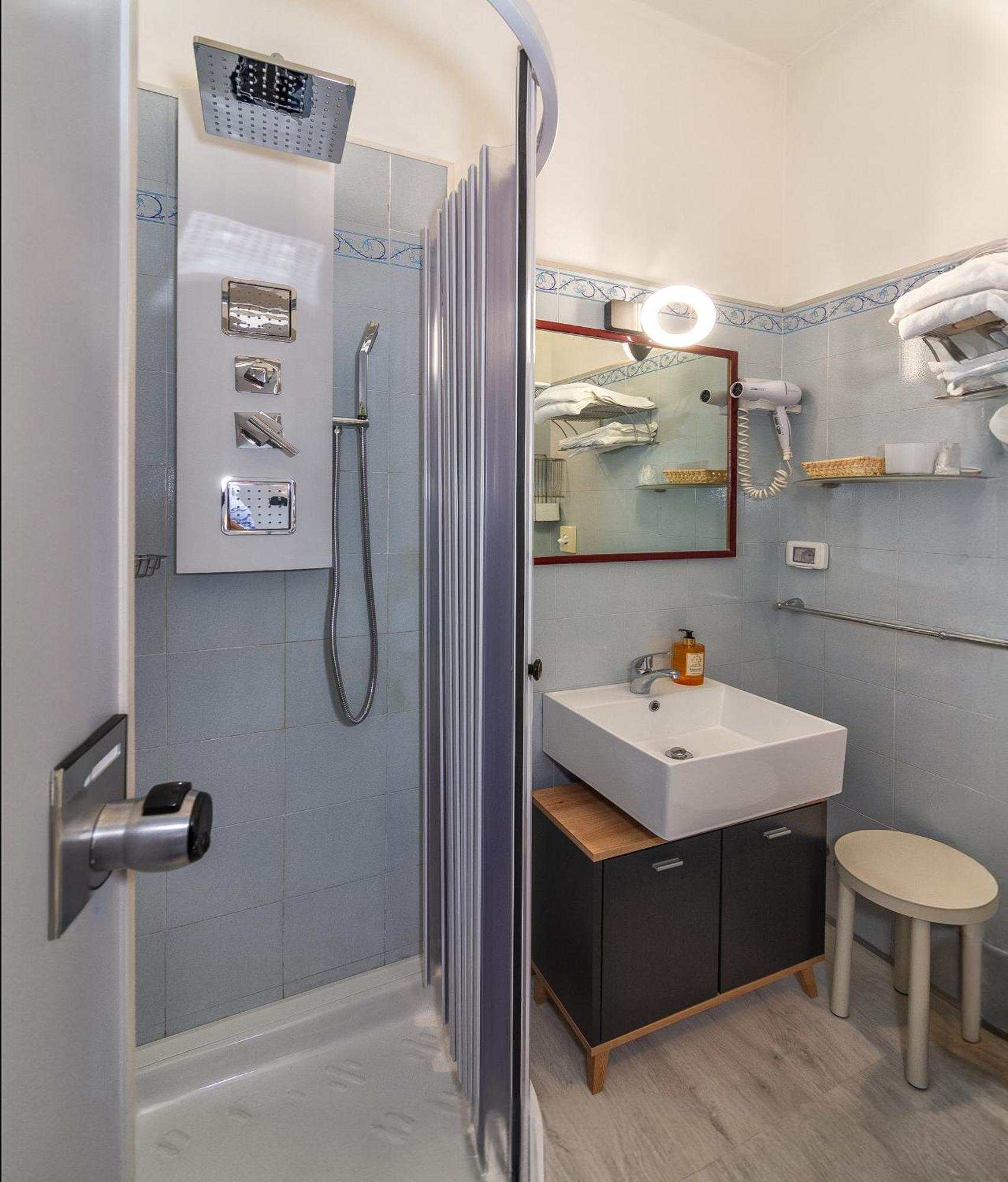 Hotel Apuana Marina di Pietrasanta Ngoại thất bức ảnh