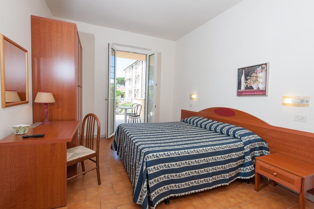 Hotel Apuana Marina di Pietrasanta Ngoại thất bức ảnh