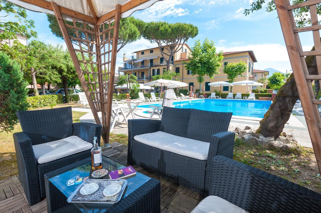 Hotel Apuana Marina di Pietrasanta Ngoại thất bức ảnh