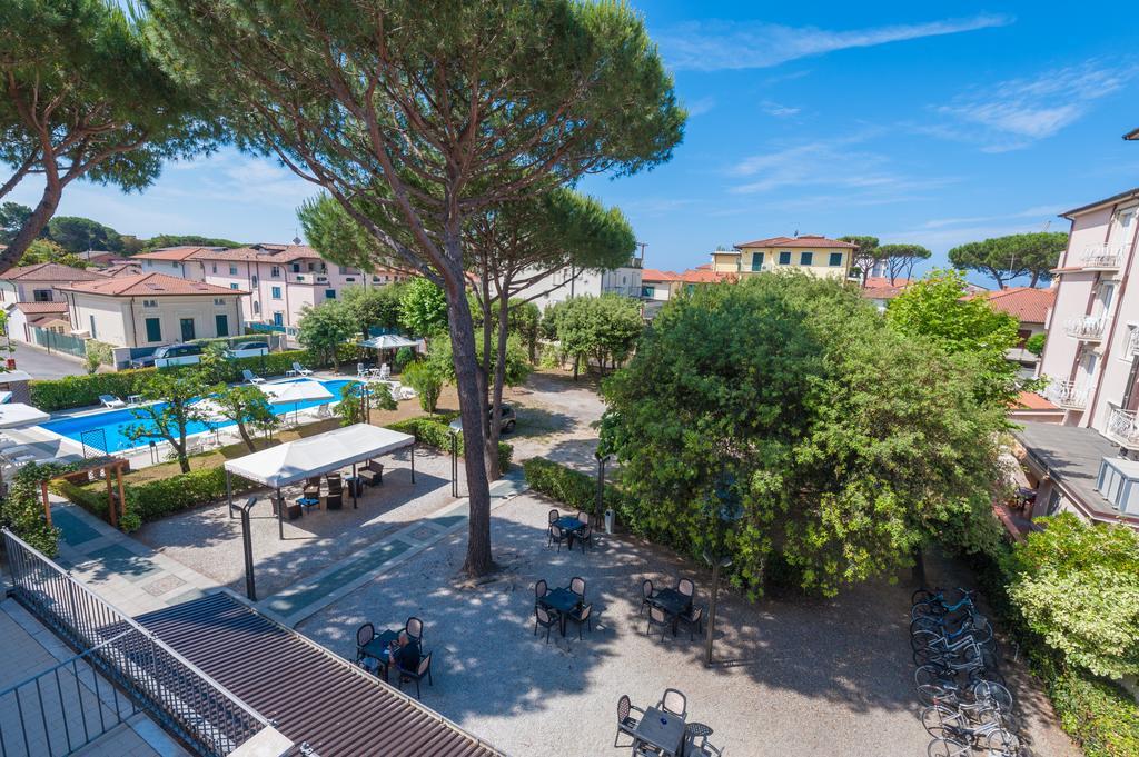 Hotel Apuana Marina di Pietrasanta Ngoại thất bức ảnh
